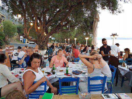 Taverna Akrogiali