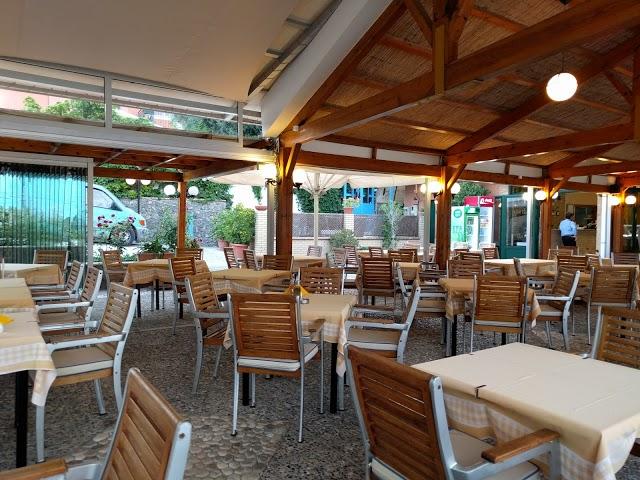 Alipa Restaurant