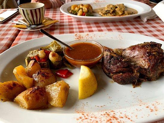Janis Taverna Restaurant