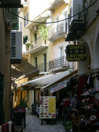 Spiros Restaurant and Snack Bar