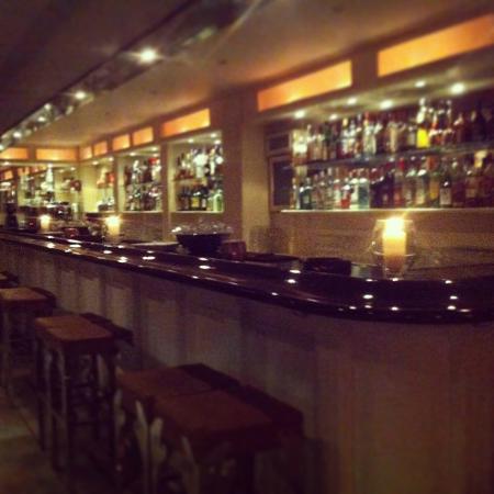 Cargo Bar