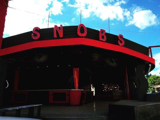 Snobs Bar