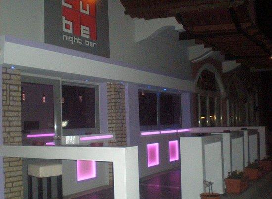 Cube Nightbar